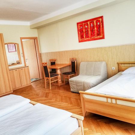 מיטרבאך Familie Zuser Hotel Garni מראה חיצוני תמונה